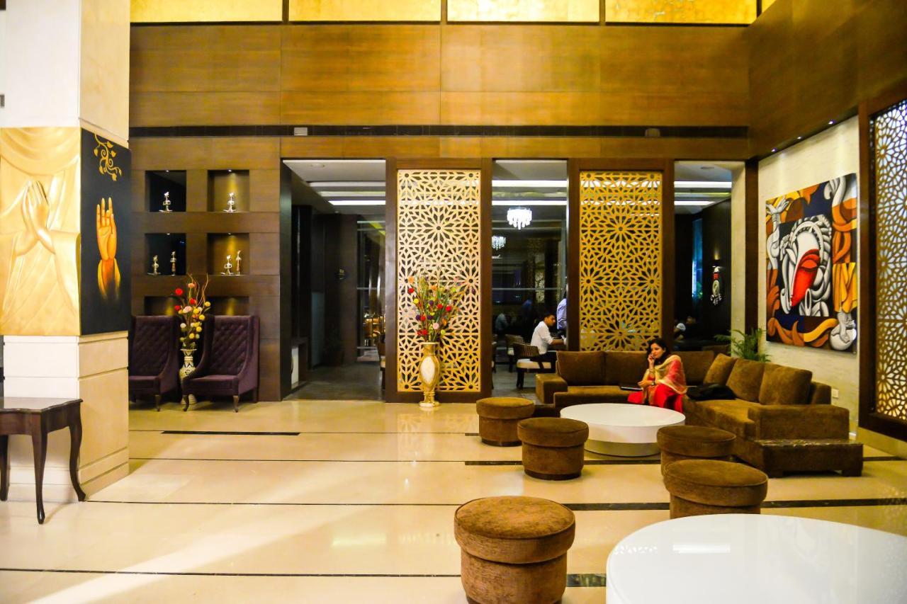 Best Western Premier Almeida Zirakpur Exterior photo