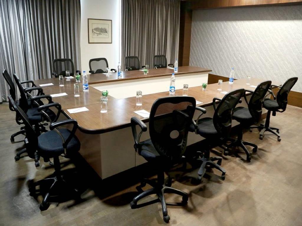 Best Western Premier Almeida Zirakpur Exterior photo