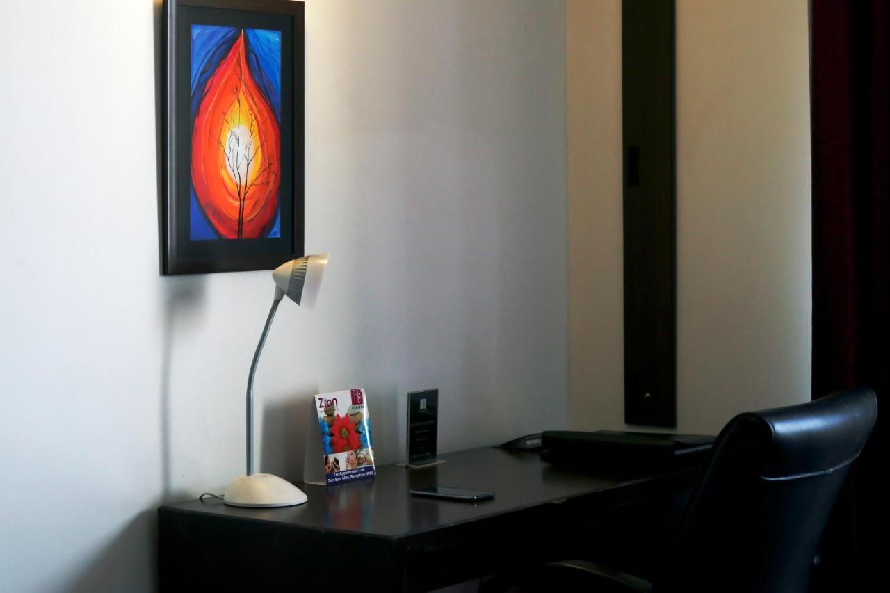 Best Western Premier Almeida Zirakpur Exterior photo