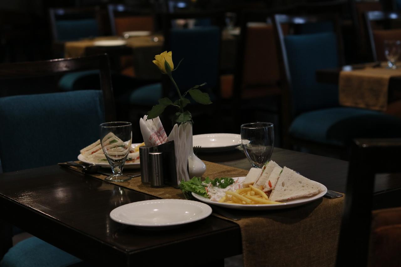 Best Western Premier Almeida Zirakpur Exterior photo