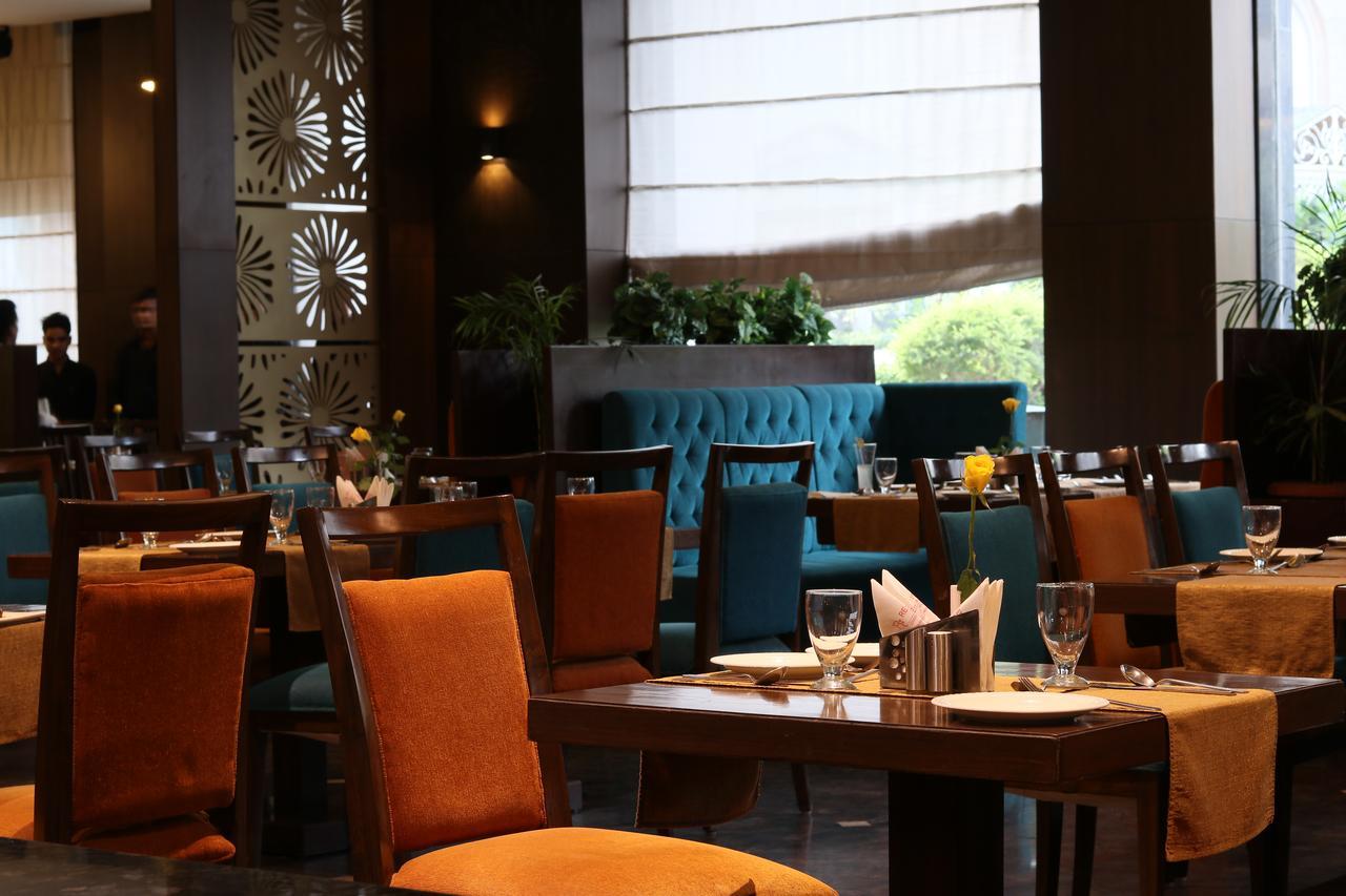 Best Western Premier Almeida Zirakpur Exterior photo