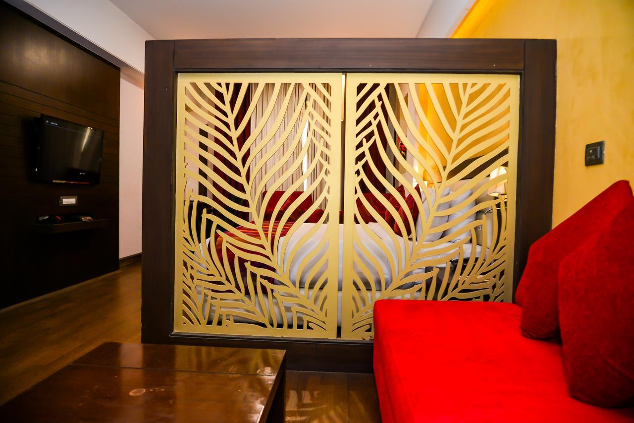 Best Western Premier Almeida Zirakpur Exterior photo