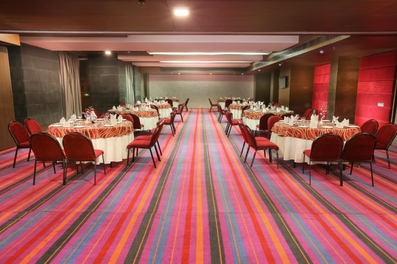 Best Western Premier Almeida Zirakpur Exterior photo