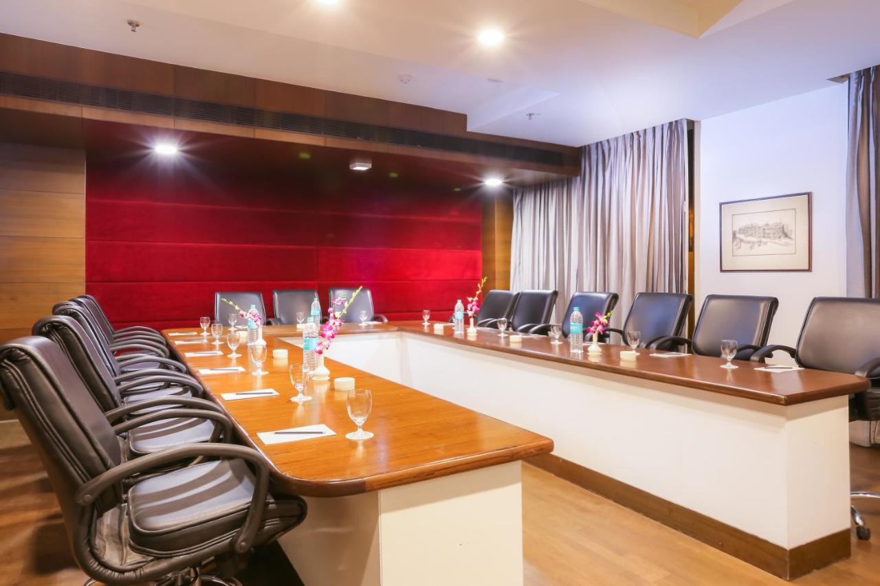 Best Western Premier Almeida Zirakpur Exterior photo