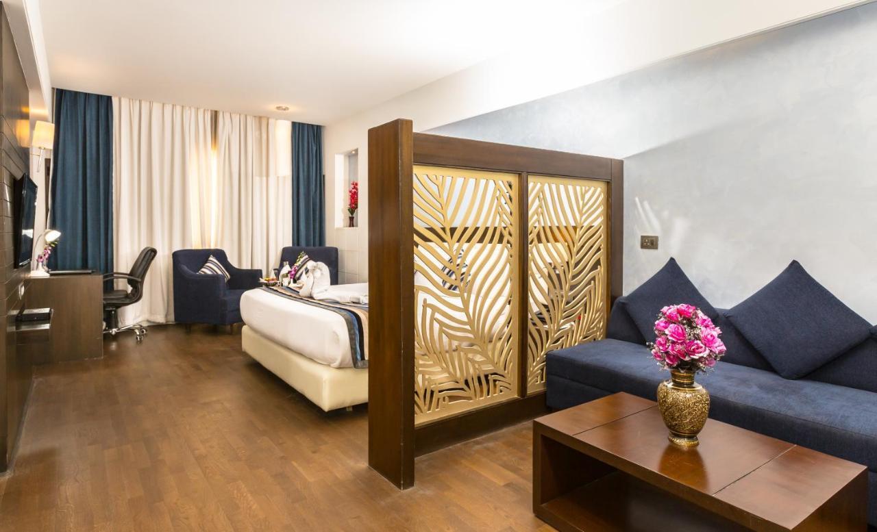 Best Western Premier Almeida Zirakpur Exterior photo