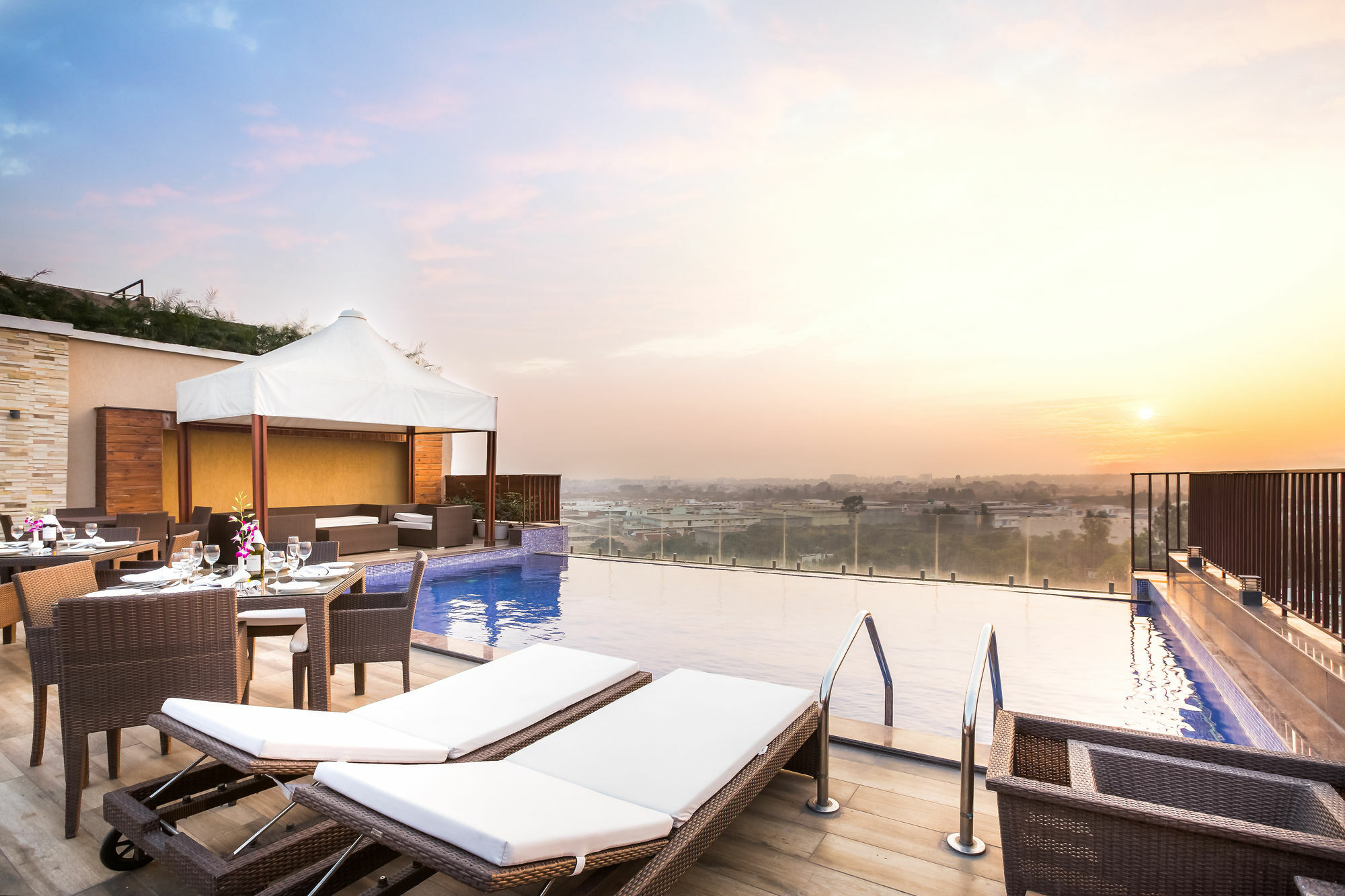 Best Western Premier Almeida Zirakpur Exterior photo